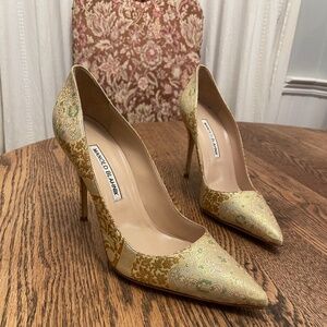 New/without box - Manolo Blahnik Limited Edition Gold Print Nappa Leather - 38